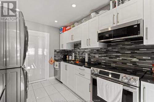 1828 Olive Road, Windsor, ON - Indoor Photo Showing Kitchen With Upgraded Kitchen