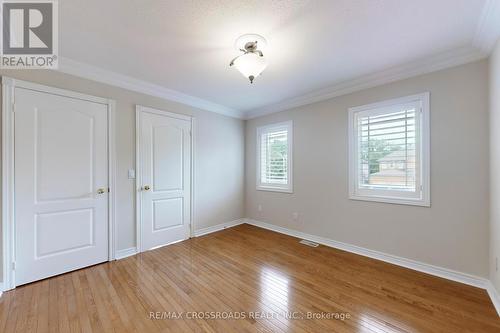 160 Estate Garden Drive, Richmond Hill, ON - Indoor Photo Showing Other Room