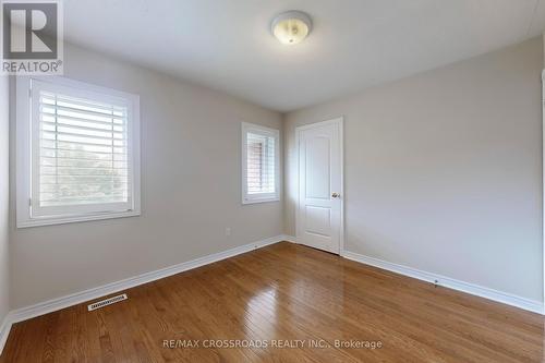 160 Estate Garden Drive, Richmond Hill, ON - Indoor Photo Showing Other Room