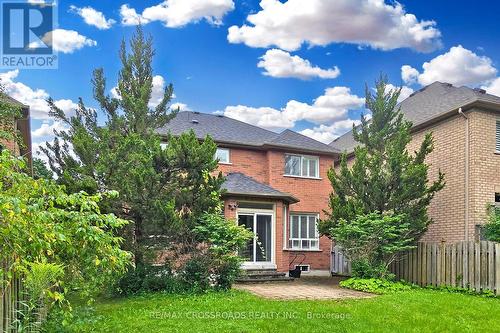 160 Estate Garden Drive, Richmond Hill, ON - Outdoor