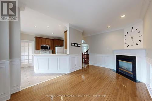 160 Estate Garden Drive, Richmond Hill, ON - Indoor With Fireplace