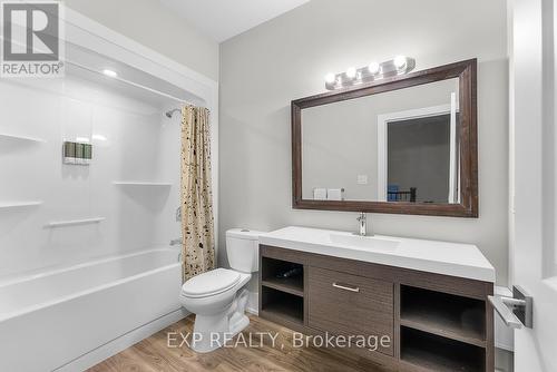 1030 Hansler Road, Welland, ON - Indoor Photo Showing Bathroom