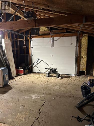 628 1St Street W, Kelvington, SK - Indoor Photo Showing Garage