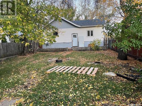 301 J Avenue N, Saskatoon, SK - Outdoor