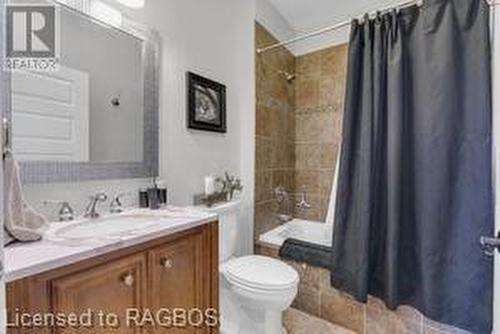 Main bathroom - 207 Carloway Trail, Huron-Kinloss, ON 