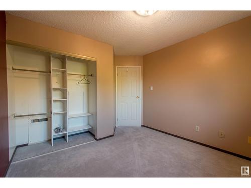 13840 24 St Nw, Edmonton, AB - Indoor Photo Showing Other Room