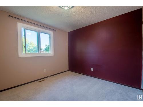 13840 24 St Nw, Edmonton, AB - Indoor Photo Showing Other Room