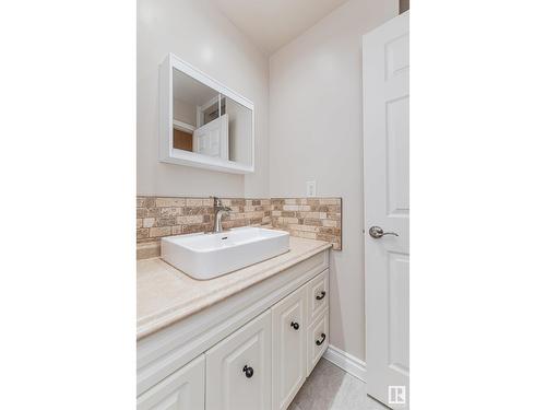 16938 101 St Nw, Edmonton, AB - Indoor Photo Showing Bathroom