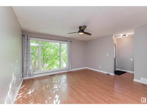 16938 101 St Nw, Edmonton, AB - Indoor Photo Showing Other Room