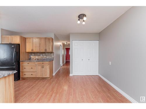 16938 101 St Nw, Edmonton, AB - Indoor Photo Showing Kitchen