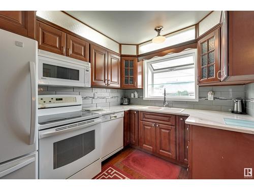 13224 66 St Nw, Edmonton, AB - Indoor Photo Showing Kitchen