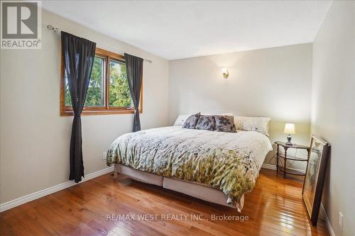 20855 Brunon Avenue, Kawartha Lakes, ON - Indoor Photo Showing Bedroom