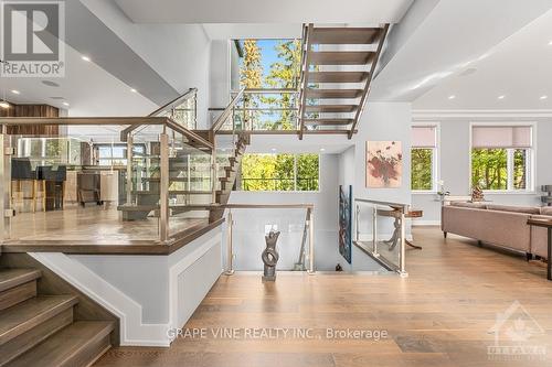 315 Crestview Road, Ottawa, ON - Indoor Photo Showing Other Room