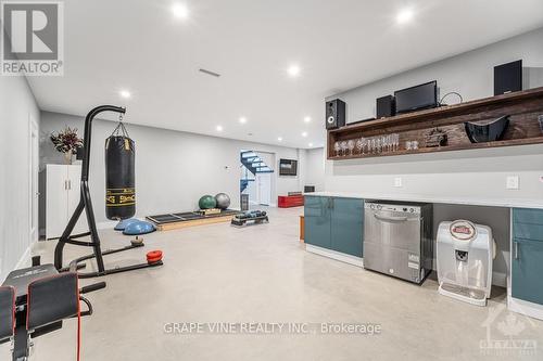 315 Crestview Road, Ottawa, ON - Indoor Photo Showing Gym Room