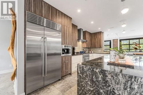 315 Crestview Road, Ottawa, ON - Indoor Photo Showing Kitchen With Upgraded Kitchen