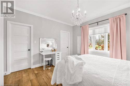 1068 Wyatt Road, Hamilton, ON - Indoor Photo Showing Bedroom