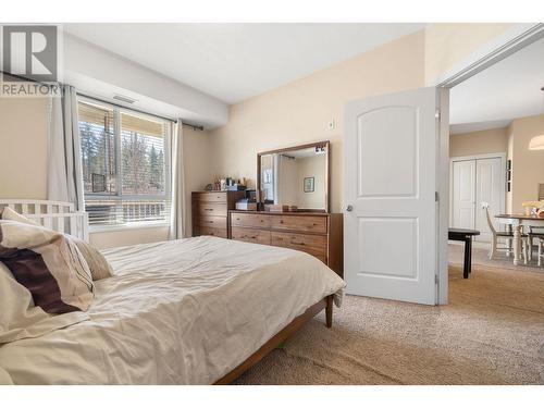 1990 Upper Sundance Drive Unit# 3215, West Kelowna, BC - Indoor Photo Showing Bedroom