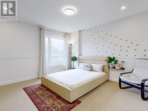 158 Mount Albion Road, Hamilton, ON - Indoor Photo Showing Bedroom