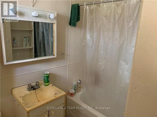 458 Third Street, Cornwall (717 - Cornwall), ON - Indoor Photo Showing Bathroom