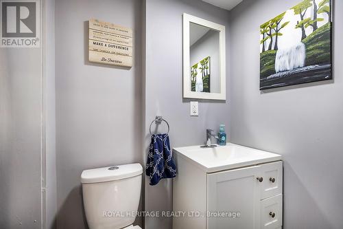 285 Jarvis Street, Oshawa (O'Neill), ON - Indoor Photo Showing Bathroom