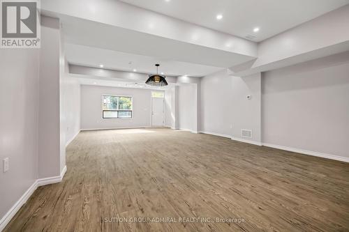 658 Dundas Street W, Toronto, ON - Indoor Photo Showing Other Room