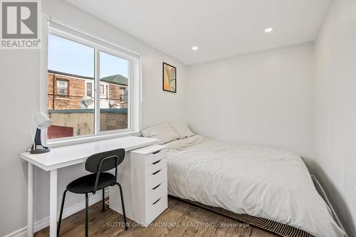 658 Dundas Street W, Toronto, ON - Indoor Photo Showing Bedroom