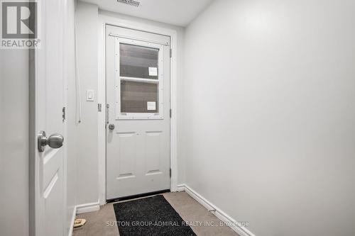 658 Dundas Street W, Toronto, ON - Indoor Photo Showing Other Room