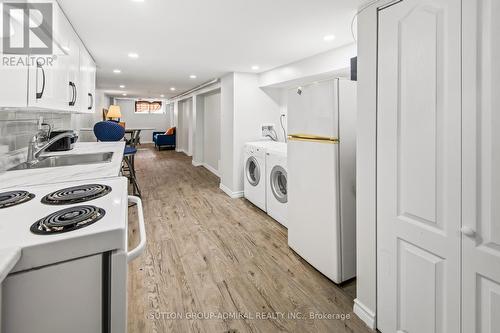 658 Dundas Street W, Toronto, ON - Indoor Photo Showing Laundry Room