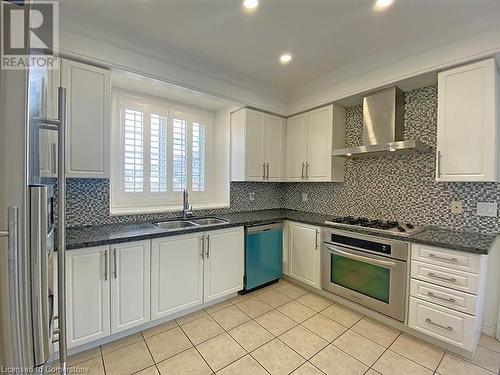 4230 Fuller Crescent, Burlington, ON - Indoor Photo Showing Kitchen With Stainless Steel Kitchen With Double Sink With Upgraded Kitchen