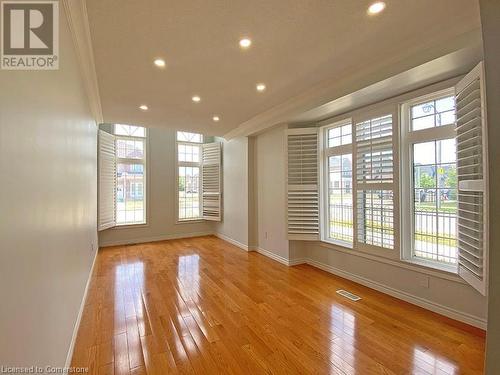 4230 Fuller Crescent, Burlington, ON - Indoor Photo Showing Other Room