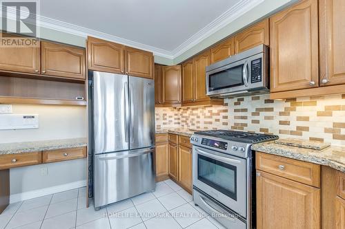 1636 Sagewood Court, Mississauga, ON - Indoor Photo Showing Kitchen