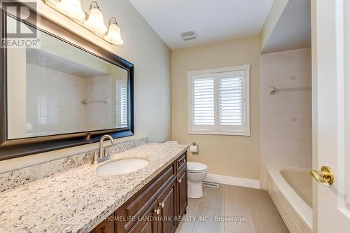 1636 Sagewood Court, Mississauga, ON - Indoor Photo Showing Bathroom