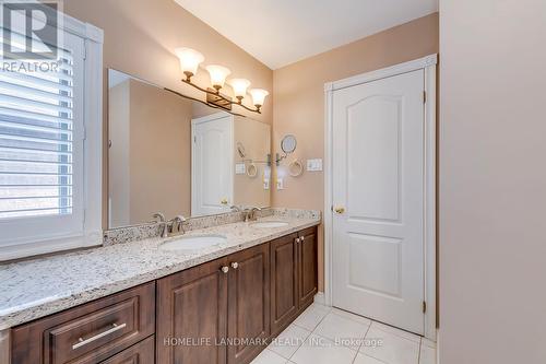 1636 Sagewood Court, Mississauga, ON - Indoor Photo Showing Bathroom