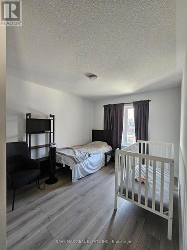 1084 Lockie Drive, Oshawa, ON - Indoor Photo Showing Bedroom