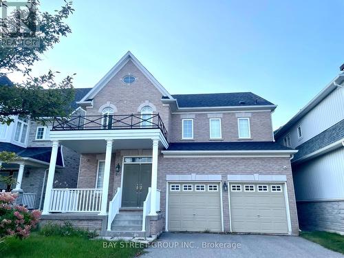 54 Castleglen Boulevard E, Markham, ON - Outdoor With Facade