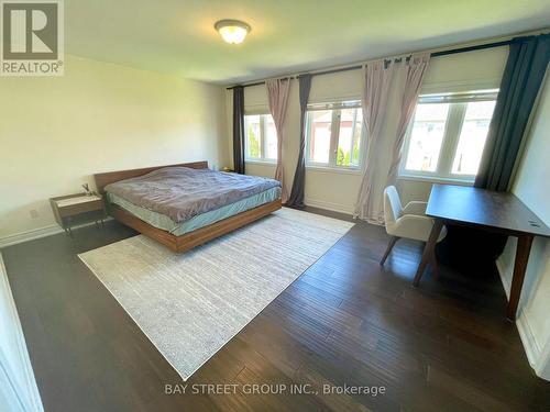 54 Castleglen Boulevard E, Markham, ON - Indoor Photo Showing Bedroom