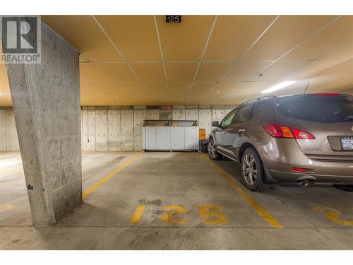 489 Highway 33 W Unit# 125, Kelowna, BC - Indoor Photo Showing Garage