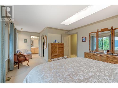 1293 Camp Road, Lake Country, BC - Indoor Photo Showing Bedroom