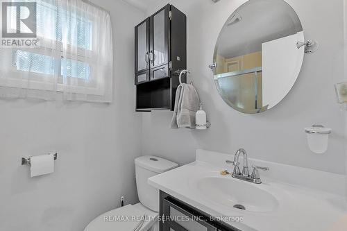 10 Gatsby Square, Brampton, ON - Indoor Photo Showing Bathroom