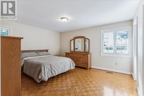 335 York Road, Burlington, ON - Indoor Photo Showing Bedroom