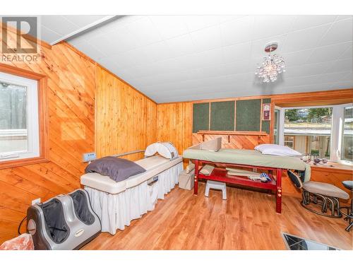 5145 Elsie Holmes Road, Creston, BC - Indoor Photo Showing Other Room