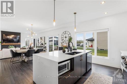 1311 Diamond Street, Clarence-Rockland, ON - Indoor Photo Showing Kitchen With Double Sink With Upgraded Kitchen