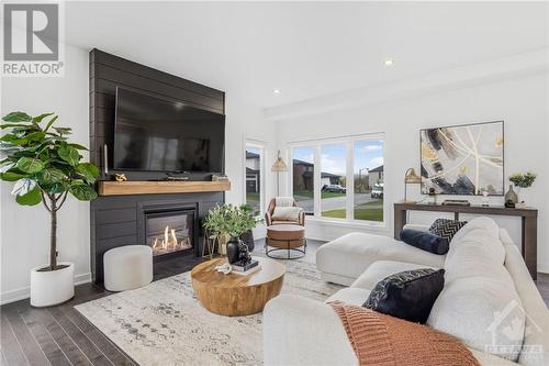 1311 Diamond Street, Clarence-Rockland, ON - Indoor Photo Showing Living Room With Fireplace