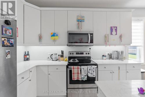 35 - 745 Chelton Road, London, ON - Indoor Photo Showing Kitchen