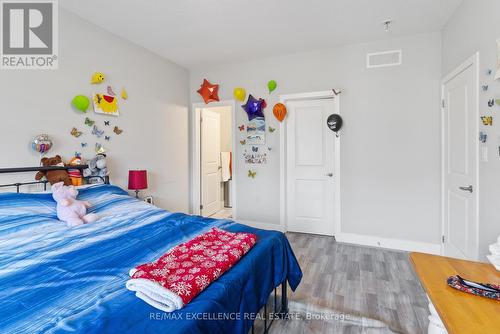 35 - 745 Chelton Road, London, ON - Indoor Photo Showing Bedroom