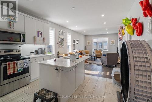 35 - 745 Chelton Road, London, ON - Indoor Photo Showing Kitchen