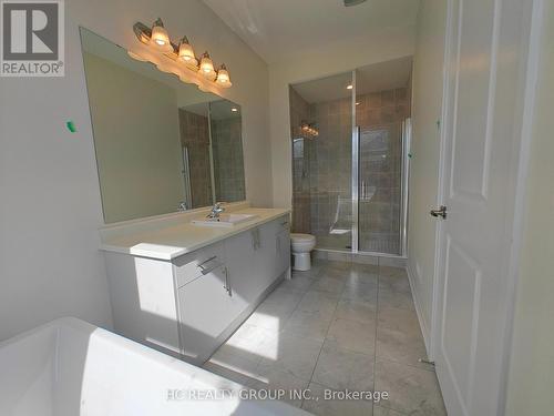 34 Millman Lane, Richmond Hill, ON - Indoor Photo Showing Bathroom