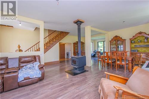 1833 Route 960, Upper Cape, NB - Indoor Photo Showing Living Room