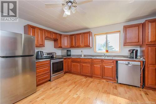 1833 Route 960, Upper Cape, NB - Indoor Photo Showing Kitchen With Double Sink