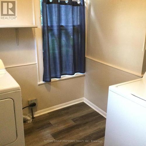 Unit B - 185 John Street, Ingersoll (Ingersoll - South), ON - Indoor Photo Showing Laundry Room